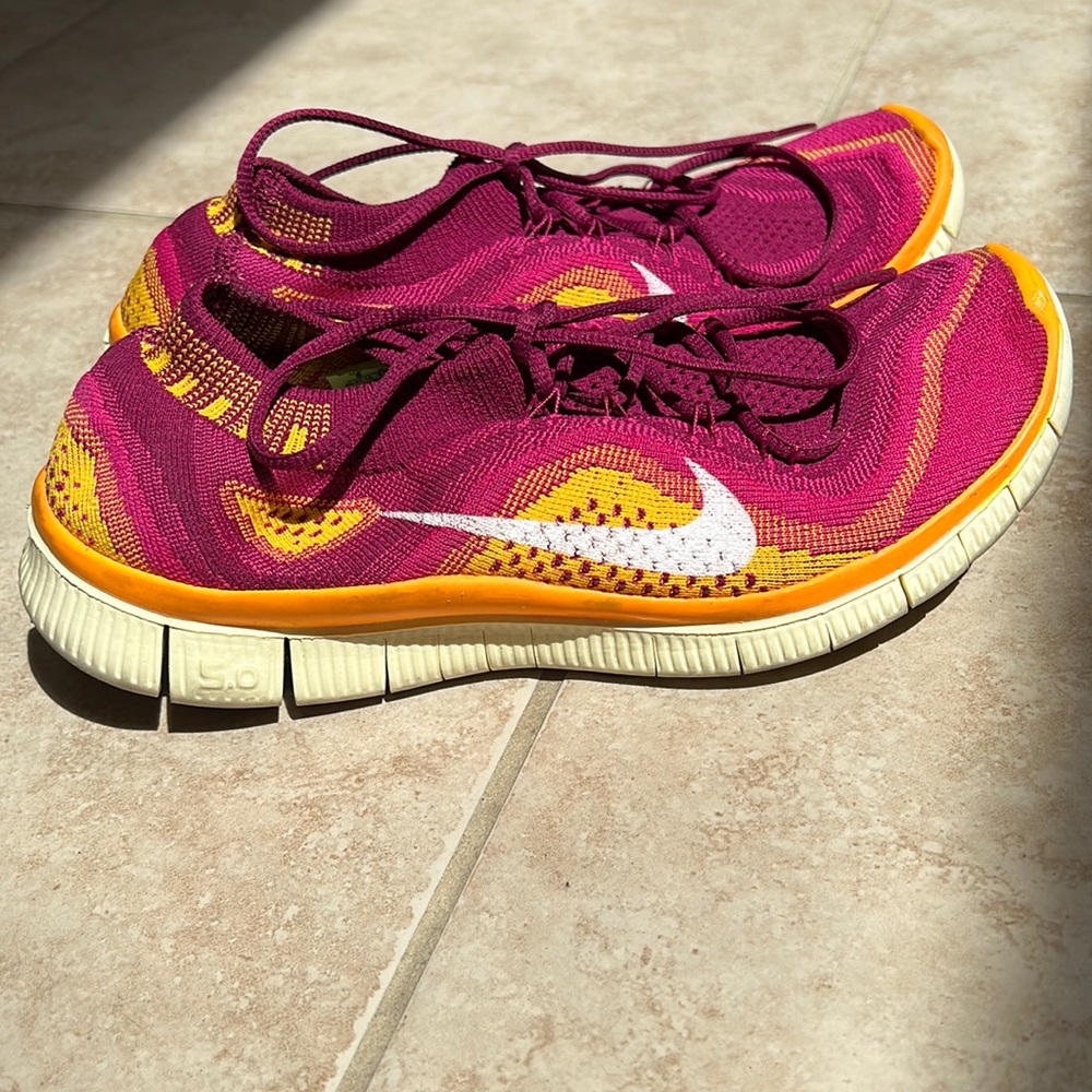 NikeFrees 5.0